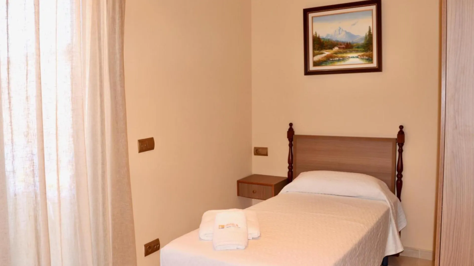 Casa Pueblo Medieval De Pals Holiday home